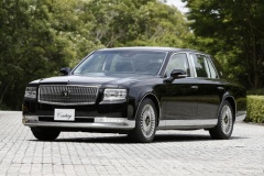 【黒塗りの高級車】公用車に「センチュリー」苦情900件超…「ふさわしいのか」