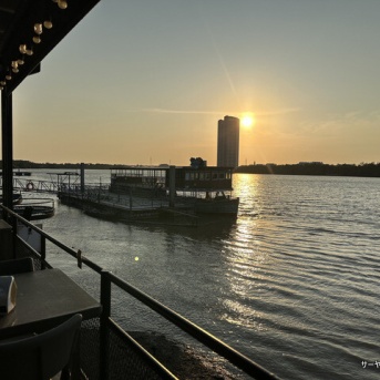 【ペーキアンナーム　Paekeingnam】　at　チャチュンサオ県　～バンパコーン川沿いにある大型タイ料理レストラン～