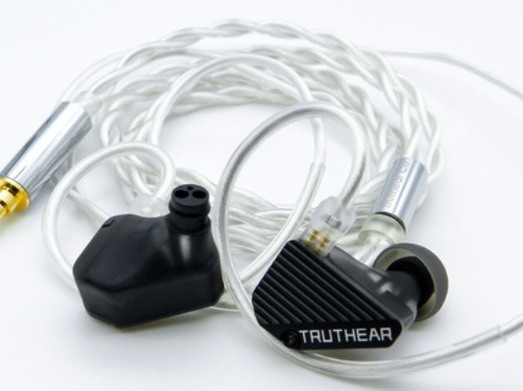 「TRUTHEAR PURE」 80ドル台の価格を維持しつつ、3BA+1DD構成、新デザインで最新トレンドのサウンドに進化。ニュートラル系高音質イヤホン【レビュー】