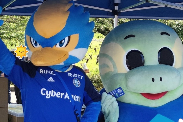 大分トリニータ ニータン顔だらけパーカー 大分トリニータ ニータン