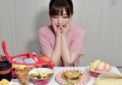【乃木坂46】梅が大食って騒がれてるけど伊藤かりんちゃんなめんなよ......