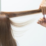 『ヘアサロン木曜日から営業再開許可 ワクチンパス導入で』の画像