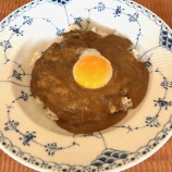 『老舗のカレーが今夜から限定割引だ!』の画像