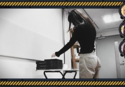 あやめちゃんの重量感ある下半身に衝撃が走る