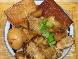 ■新橋の「肉めし岡もと」で、デカ盛り特肉めし！