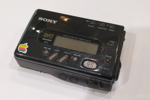 SONY DAT WALKMAN デジタルオーディオテーププレーヤー SONY TCD-D7 DAT WALKMAN Portable Player Junk | eBay