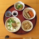 煮物、切干大根、納豆、黒豆、塩昆布、湯漬け
