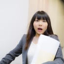 【職探し】ハローワークの女性職員に怒号し暴行を加え、 56歳の無職の男を逮捕。