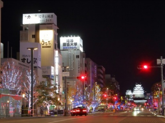 「姫路城」の入場料を二重価格にして観光客減ってるの草