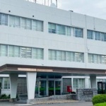 市役所「お前んち古すぎる。建て直せ」ワイ「…(無視)」市役所「話を聞いてくれ！」ワイ「…(無視)」