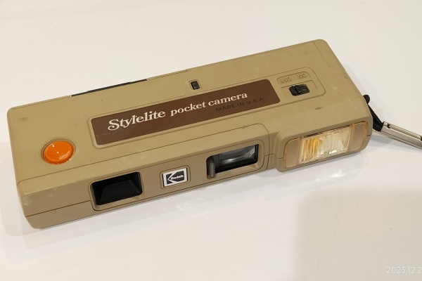 Extinct Media Museum Tokyo - 110 Film Camera：110フィルムカメラ