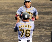 阪神のドラ４・遠藤、１１１打席目で公式戦初本塁打「ヨッシャー！」
