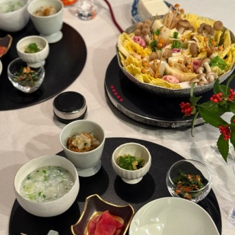 七草粥と豚バラロール鍋の夜ごはん