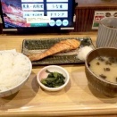 【鶴見】湊や磯吉食堂　厚切り銀鮭塩焼き定食