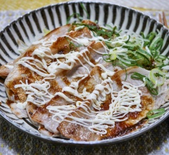 薄切り豚ロース肉のソテー（焼き肉のタレマヨソースかけ）&「おこめ券」