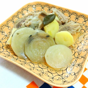 ビーツと牛バラ肉の煮込み