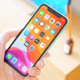 『【悲報】スマホ税が将来的に導入される!?一方、宗教法人への課税について政府はダンマリ。。。』の画像