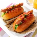 【画像】「NYホットドッグ早食い大会」須藤美貴さん(17)が6連覇 	