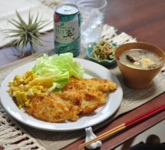30年前からずっと作り続けているペラペラチキンカツで晩ごはん