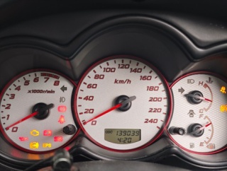 中古車って10万キロ超えても普通に走るね