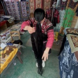 海外超絶ロングヘアのレアシーン。