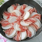 かぶ×豚肉で簡単フライパン重ね蒸し！梅しそポン酢でさっぱりヘルシー！