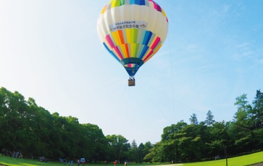 �ؽ����Ҷ���ǰ����֤դ��Ǯ�����θ����� 5/10 �����������ϤΤ��Τ餻�٤β���