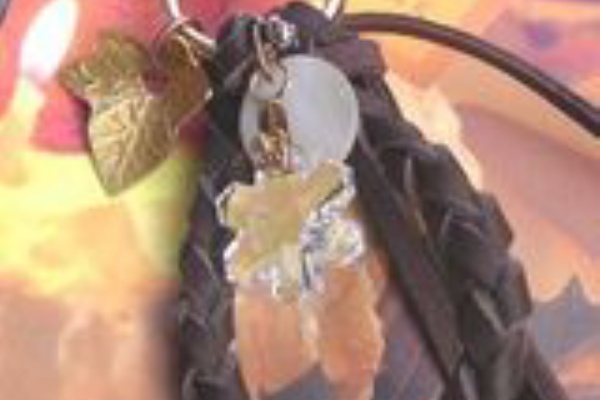 レザークラフト入門 初心者さん向け 簡単な作り方 革ひものアクセサリー