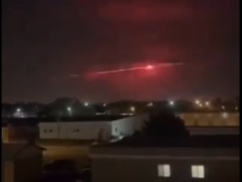 【動画】イランの最新式極超音速ミサイルの飽和射撃がヤバい！！！ もはやスターウォーズの世界・・・