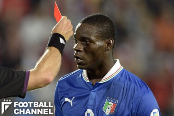 サッカー イタリアの悪童バロテッリが自身のキャリアに後悔 才能はロナウド級だったのに スポーツフォン