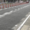 止まっていた車が開けたドアに自転車が衝突、転倒した、会社役員の男性（５９）が後続車にはねられ死亡…渋谷の明治通り