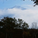 雲と男体山