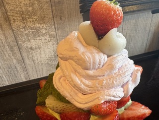 2026いちごパフェ流れ旅13　高校生が開発　～イチゴノトリコ（鹿沼市）～２回目