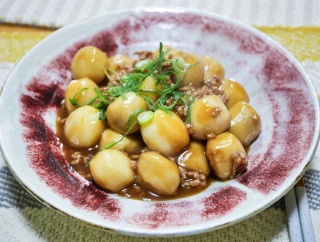 冷凍里芋で作る「豚そぼろ和え炒め」&「今年最初の海老フライランチ」