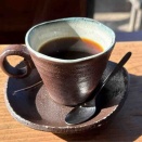 サイフォンで淹れた陶器のコーヒーカップのホットコーヒー 和歌山県紀美野町中田 山の家おいし