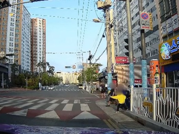 韓国人「日本の小学生 vs 韓国の小学生」