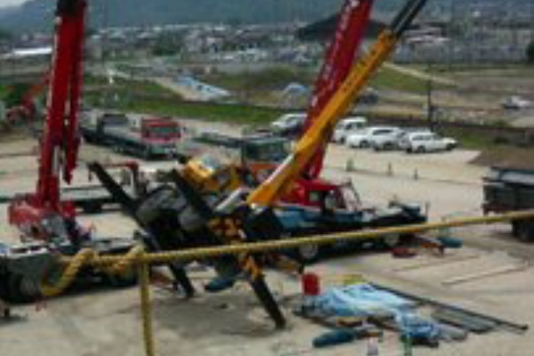 クレーン転倒 小さな会社の社長さん