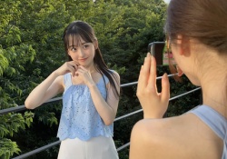 【画像】菅原咲月ちゃんのトゥルントゥルンな背中wwwwww