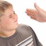 自分の子供に体罰って普通にありだよな？