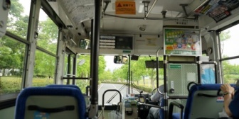 【報告者がバカ】高1の下校中、降りるバス停を1つ過ぎるまで寝てた。→慌ててボタンを押したら、定期が無い！→バス代払えない！→運転手に謝罪した結果…