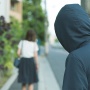 【和製GTA】男「気を引きたかったすべてを知りたかった」女性宅に侵入し盗聴器を仕掛け車を盗んで乗り回しひき逃げして逮捕
