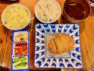 とんかつかつ吉＠水道橋（本郷一丁目）カキフライもラストスパート