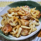ご飯がすすむ バター風味の「鶏もも肉とレンコンの甘辛炒め」