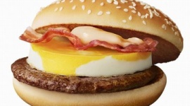 マクドナルドが「北海道チーズ月見」を販売 → ネット民「チーズだけ国産にしても意味ないだろ」と総ツッコミｗｗｗｗｗ