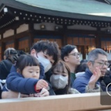 毎日新聞社説　海図なき世界　経済格差と分断　支え合う社会の再構築を