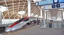 【自業自得】インドネシア高速鉄道、大赤字で苦しむ