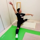 柔らか股関節ストレッチ！ツボ押しストレッチ・ツボストで頭皮を緩めてから～(^｡^)⭐︎