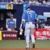 松本剛「今までやったことない箇所」背中の張り訴え守備に就かず、途中交代