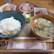 旅先で早起きするワケ… 霧島で見つけた「正しきニッポンの朝ごはん」〜霧島　いつつみ〜