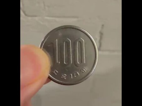 【動画】両替機から偽造100円玉が出てくる事件発生！→〇〇で簡単に手に入ってしまうらしい・・・